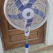 Ventilador de pie de 18 pulgadas - Img 54488479