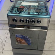 *COCINA ROYAL 20" - $250 USD* ✅ 20 Pulgadas - 4 quemadores ✅ Con magneto 🧲 - Puerta del horno con cierre magnético - Img 56954624