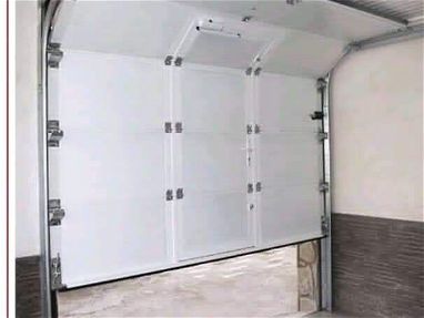 Puerta de garaje con motor 2.20x2.10 2.00x2.10 ,nueva en caja con todo , transporte y garantía - Img main-image