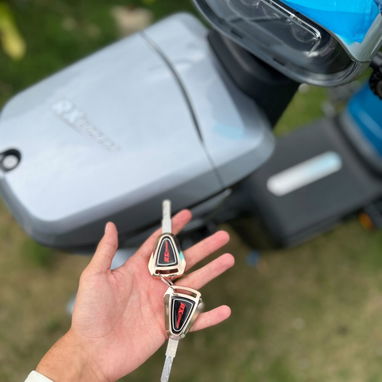 `🛵 𝐁𝐈𝐂𝐈𝐌𝐎𝐓𝐎 RX COMBAT 🛵`  ⚙️𝐄𝐒𝐏𝐄𝐂𝐈𝐅𝐈𝐂𝐀𝐂𝐈𝐎𝐍𝐄𝐒 • 3000w - 72v - 45 ah • ⁠batería de litio antiexp - 3/10
