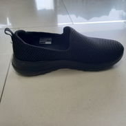 Vendo Tenis Horma Estrechos Skechers - Img 55859330