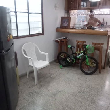 Vendo casa pta calle 2/4 portal plibre SSuarez 19000 por la Gran vía - Img 123825972