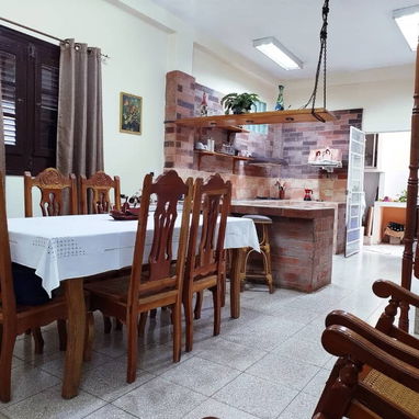 VENDO CASA GRANDE EN PLAYA LA CEIBA POR EL GIMNASIO DE 41 y 60 SE PUEDE PAGAR EN 🇺🇸 - 3/8