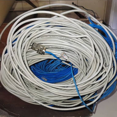 Switch de RED LAN marca Planet 24 puertos + 2 rollos de cables de red - Img 123268176