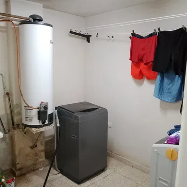 🏡 OFERTA ESPECIAL: VENTA DE CASA CON 3 HABITACIONES EN BAJOS, LA HABANA VIEJA: DOCUMENTOS AL DÍA, LISTA PARA LLEGAR Y H - 3/10