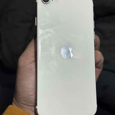 iPhone SE 2da generación en iCloud - Img 119802381