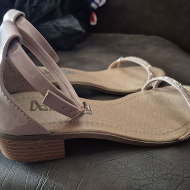 Venta de sandalias para mujer Número 40 - Img 123449456