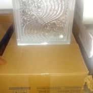 Losas de pisos y baños cenefa y cintillo mata junta cemento cola y blanco bloques de cristal - Img 54507820