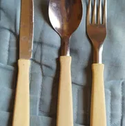 JUEGO DE 6 CUCHARAS, 6 CUCHILLOS Y 6 TENEDORES. 3000 CUP. - Img 50392304