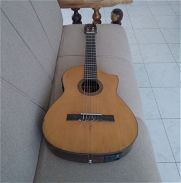 Se  vende guitarra electro-acustica de palisandro. - Img 45931182