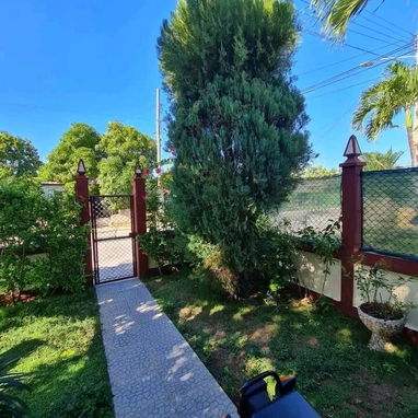Cod.Z ‼️ Casa en alquiler en Varadero. Capacidad 10 personas - Img 115505052
