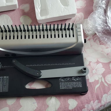 Vendo Encuadernadora de Peine de 21 Agujeros, 450 Hojas - Img 117057795