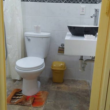 Apartamento de 3 Hab y 3 Baños en El Vedado (Frente al Parque Aguirre) - 5/10