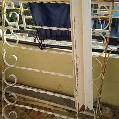 Ventanas con sus rejas - 4/4