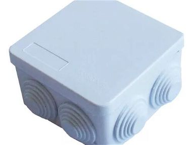 Cajas estancas 4*4 (85*85*50) Perfectas para tuberías corrugadas cámaras de Seguridad etc - Img 63901871