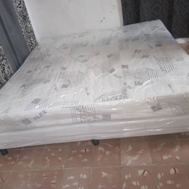 Camas Kapitoneadas y Colchones Konfort y Colchones de Espuma y Juegos King Size 2x2 Imperial de 160×190 Bases box Spring - Img 120636304