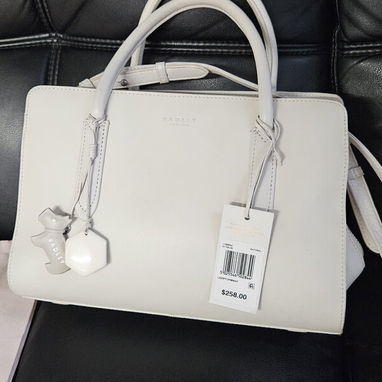 Vendo cartera original de cuero, marca Radley, color blanco - Img 120043808