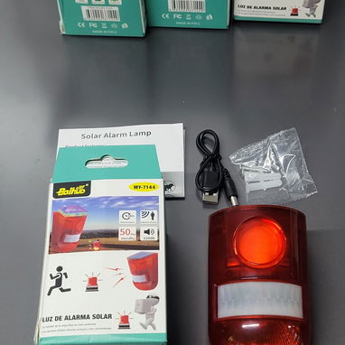 Alarmas . Sensor de movimiento ,carga x panel solar, ideales para proteger los panales, garaje, accesos ,patios,casa,etc - 8/9