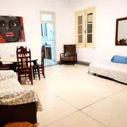 🔑COD.Z RENTA POR TIEMPO INDEFINIDO Y RENTA POR DIAS DE APARTAMENTO EN EL VEDADO. TIENE PANEL SOLAR✨ - Img 57980027