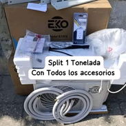 Split de 1T EKO con todos sus accesorios incluyendo regulador de voltaje,en 260usd,un mes de garantía con🚗lugares cerca - Img 55774160