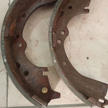 Se vende bandas de freno de Toyota originales - Img 121828207