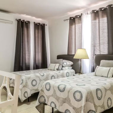 Alquiler de exclusiva casa independiente de lujo en la codiciada zona residencial de Miramar. - Img 120095267