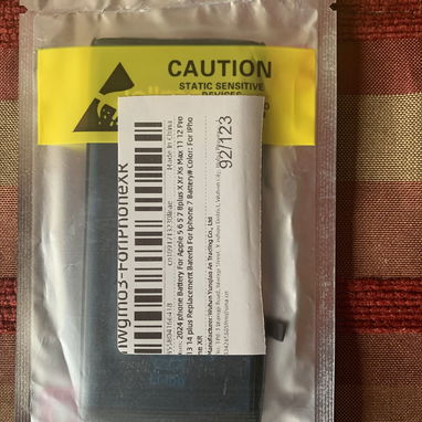 Vendo batería IPhone XR nueva en su estuche 40 usd - Img 123069403