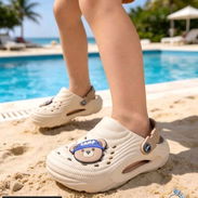Sapitos y crocs para niños y niñas - Img 56843968