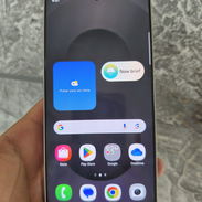 Vendo Samsung S25 ultra de 12gb de ram con 256gb interno tiene mica , forro y cable de carga precio $650 USD - Img 55392352