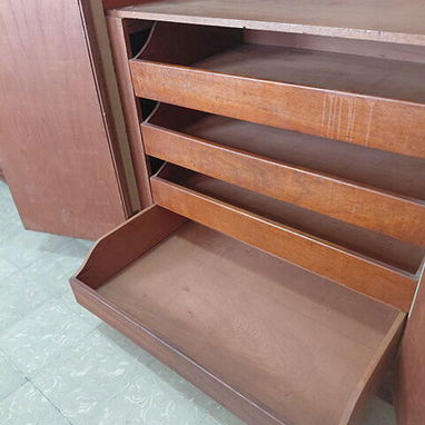 Escaparate 100 % cedro ancho 2.65mts y alto 2.25mts - Img 119961238