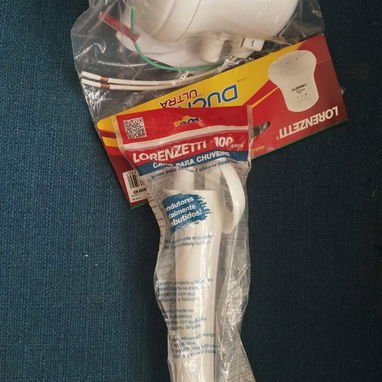 Ducha eléctrica, mochilas, zapatos de mujer y chancletas de baño - Img 120593497