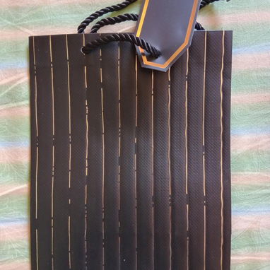 Bolsas de regalo, especiales para regalar a tu persona favorita - Img 121404360