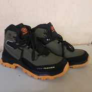 Botas de trabajo duraderas - Img 58383378