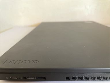 Lenovo thinkpad t580 empresarial: i5 8va, 8 gb de RAM,huella dactilar  256 gb almacén mause inalámbrico y mensajería - Img 68327181