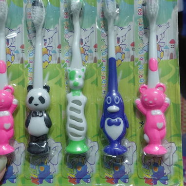 Pasta dental infantil y cepillo $2000 - 4/4