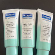 Crema facial con agua de rosas y Vitamina E - Img 55876173
