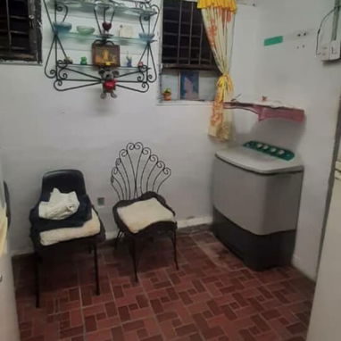 🚨🏠 ¡OPORTUNIDAD EN MARIANAO! 🏠🚨  💰 PRECIO: $6,500 USD 💰  📍 Zamora, Marianao, cerca del Hospital Militar 👀  ✨ Por - 4/10