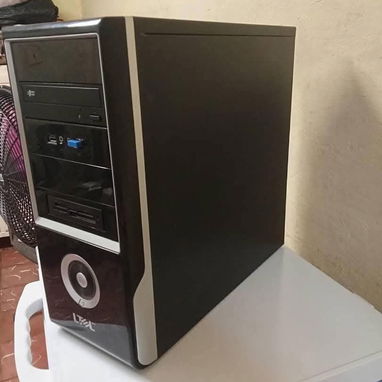 Vendo 3 torres de pc - Img 121774984