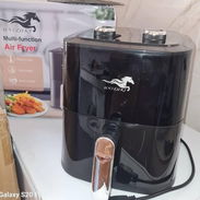 Freidora de Aire Unizuki Capacidad 4 litros potencia 1200 W. precio $85 USD Transporte Incluido Factura y garantía - Img 57277002