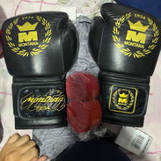 Guantes de boxeo con sus vendas - Img 56110377