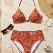 Trusa bikini talle alto terracota con estampado floral, talla XL. Elegante conjunto de dos piezas con top triangular de - Img 56105393