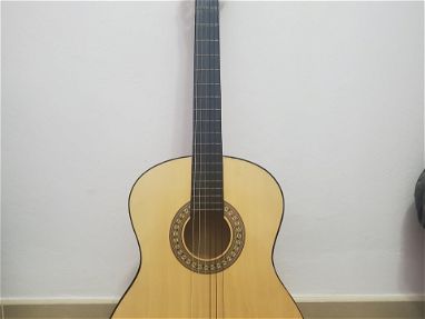 Guitarra Clasica - Img 63935151