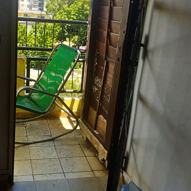 Bueno y grande apto micro 2/4, bien ubicado, claro, fresco y ventilado, piso 5 , en La Coronela, La Lisa - Img 125141267