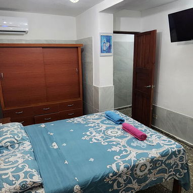 Se renta casa 🏡 independiente con respaldo energético en el vedado - 3/8