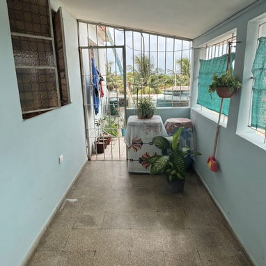 Casa en altos a una cuadra de la Avenida 51 en La Ceiba, Playa - Img 123930069