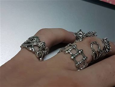 Venta de anillos,pulsos,cadenas, aretes y piercing - Img 67181733