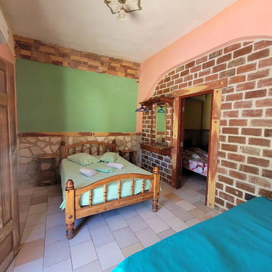 ☀️ Casa con Piscina en Guanabo, La Habana 🌊💦 ¡Ideal para familias y grupos grandes! - Img 98128309