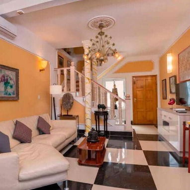 Casa de lujo en 10 de octubre Sevillano con piscina 280 usd por noche y ofertas de piscina para Pasadía 60 usd por 20 pe - Img 102510886