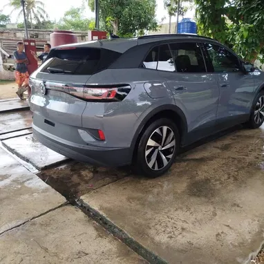 Vendo o negocio Volkswagen ID 4 2025 100% eléctrico 400 km por carga - Img 121692404
