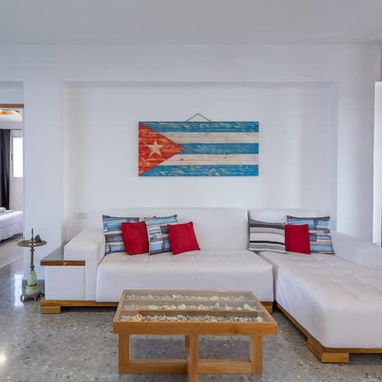 🛏️❄️ Apartamento de Lujo de 4 Habitaciones y 3 Baños con Vista al Mar en el Vedado REF 1227 🎁 - Img 72026418